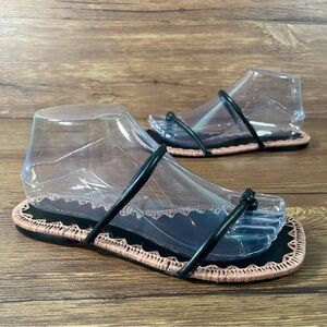 BCBGMAXAZRIA Bali Flats Sandals Women’s Size 7 Leather Shoes